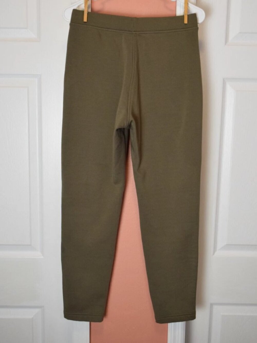 UNIQLO OLIVE GREEN DRAWSTRING SWEATPANTS - Picture 5 of 8